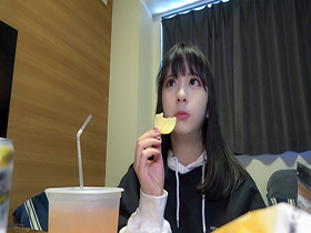 1K中出し部屋呑みドキュメント　Jカップ最強ボディ娘・希咲アリスちゃん　サンプル画像02